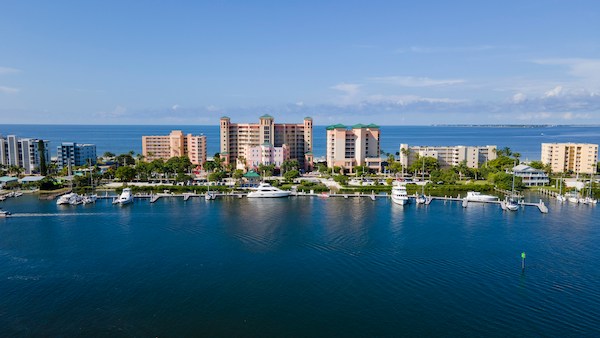 City of Fort Myers on a sunny day