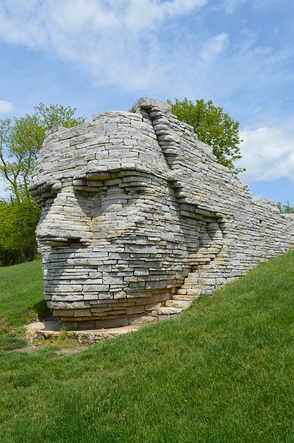 Sculpture of a head in Scioto Park in Dublin, Ohio