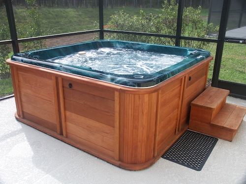 Hot tub in customer's backyard cleaned by Pool Scouts